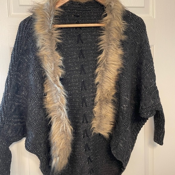 New - faux fur open cardigan - Picture 3 of 5